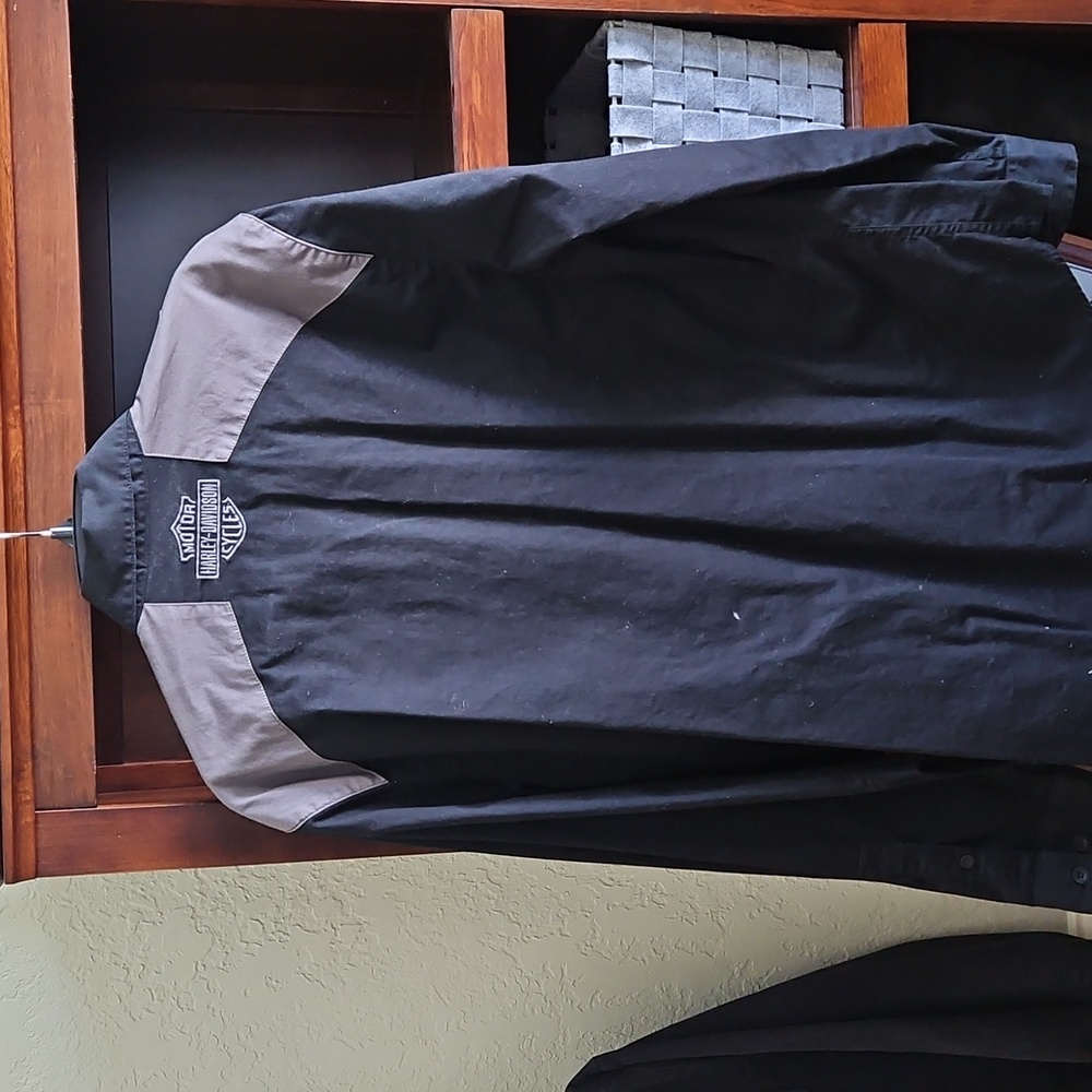 Harley-Davidson Black Shirt with Logo - Picture 2 of 4